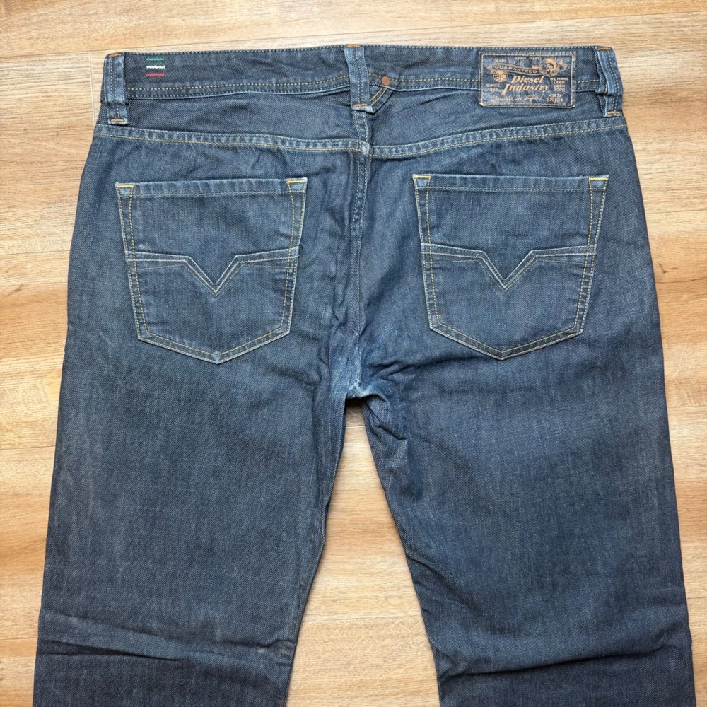Diesel Larkee Jeans Mens 34x32 Blue Regular Straight Leg Dark Wash Made In Italy - Picture 4 of 14